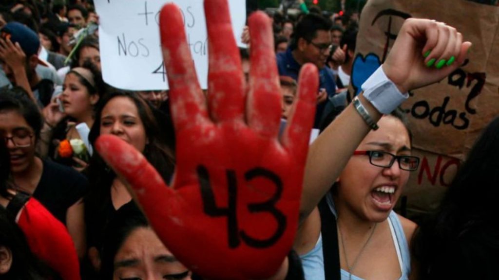 Acto en recuerdo a los 43 estudiantes desaparecidos en Ayotzinapa