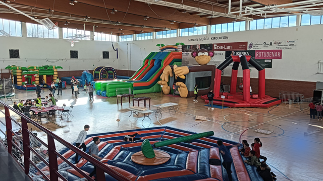 Se necesitan monitoras y monitores para el Parque de Navidad