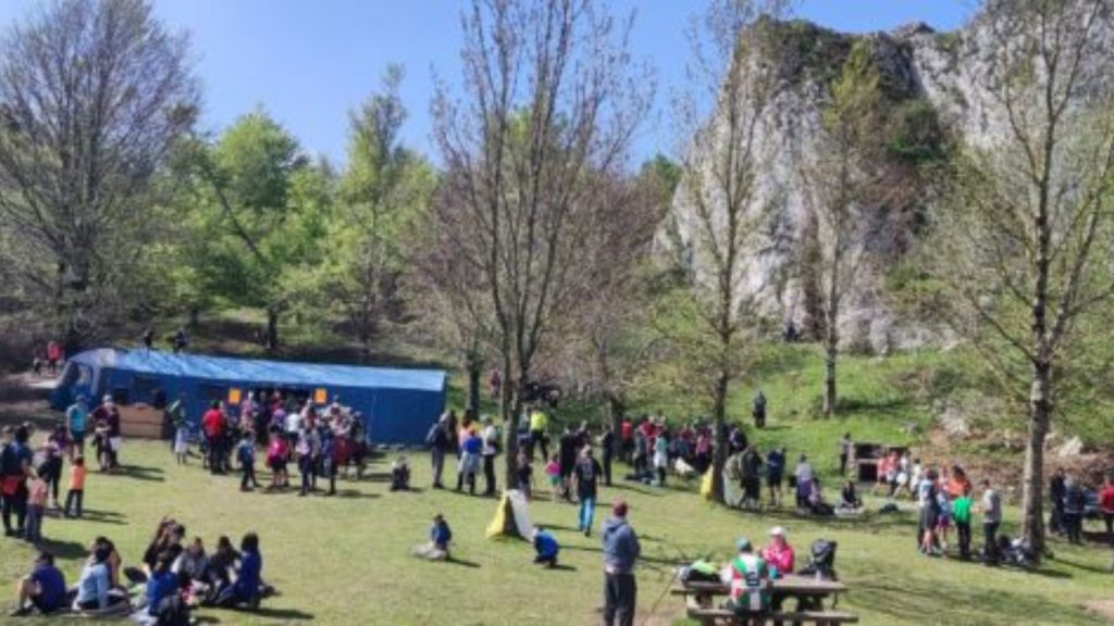 Atxorrotxeko  egunean  taberna  jartzeko  deialdia